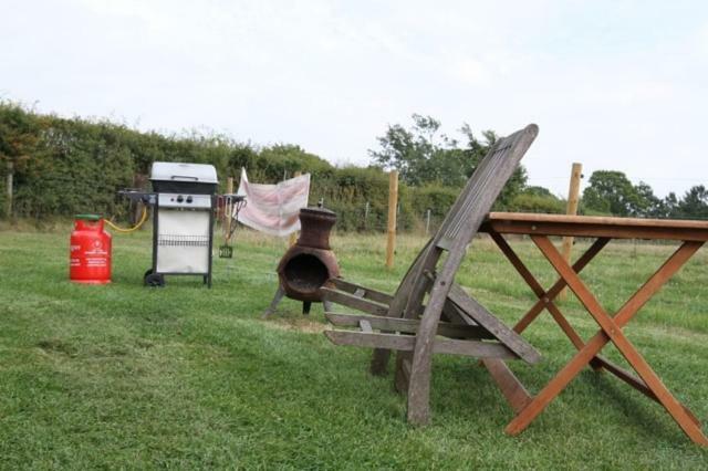 Shepherdshuts-Southeast Ashford (Kent) Exterior foto
