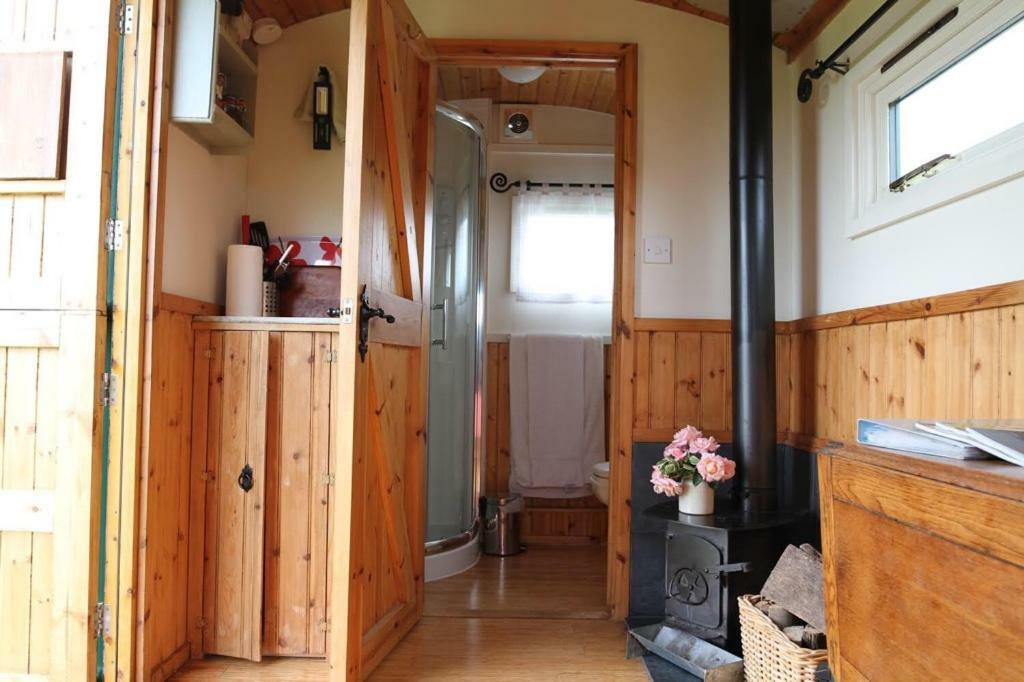 Shepherdshuts-Southeast Ashford (Kent) Exterior foto