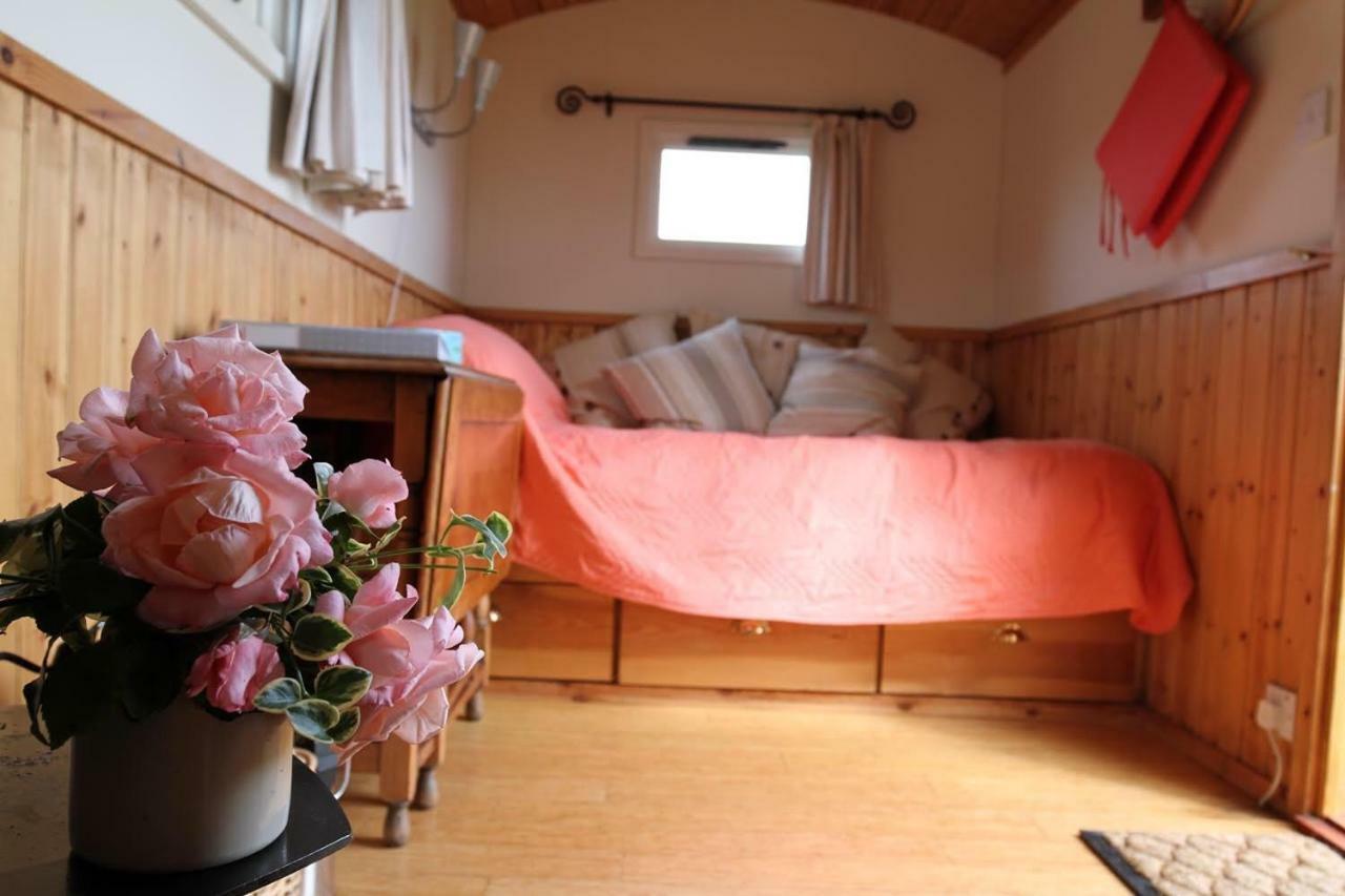 Shepherdshuts-Southeast Ashford (Kent) Exterior foto